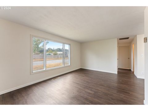 A home in Coos Bay