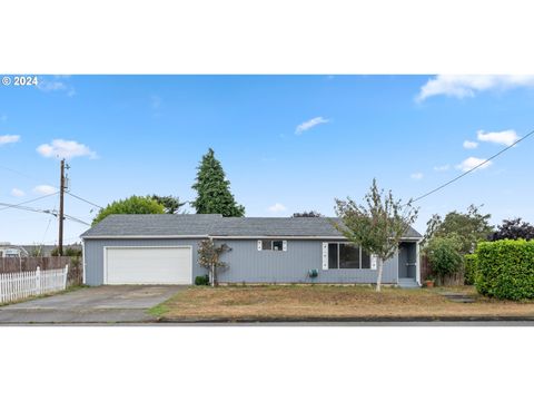 A home in Coos Bay