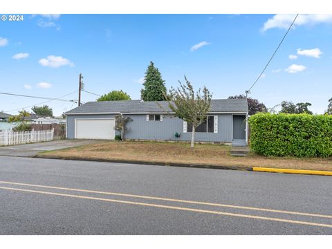 A home in Coos Bay