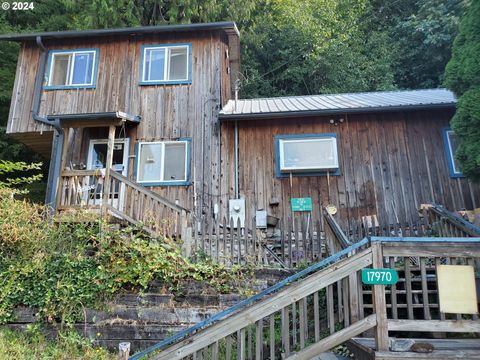 A home in Clatskanie