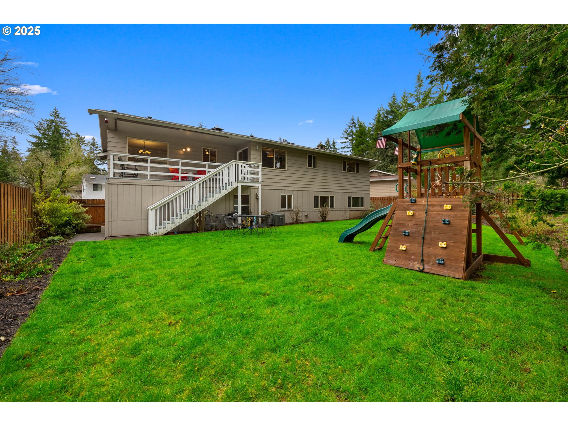 Gladstone, Oregon 97027, United States, 5 Bedrooms Bedrooms, ,3 BathroomsBathrooms,Residential,Active,97293