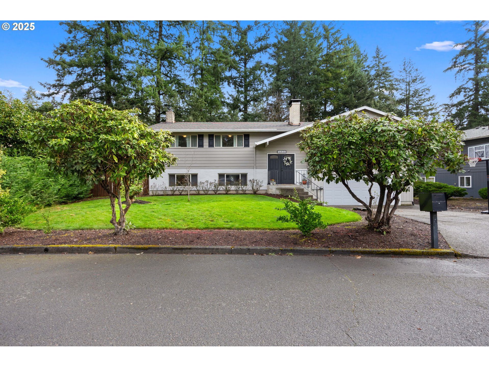 Gladstone, Oregon 97027, United States, 5 Bedrooms Bedrooms, ,3 BathroomsBathrooms,Residential,Active,97293