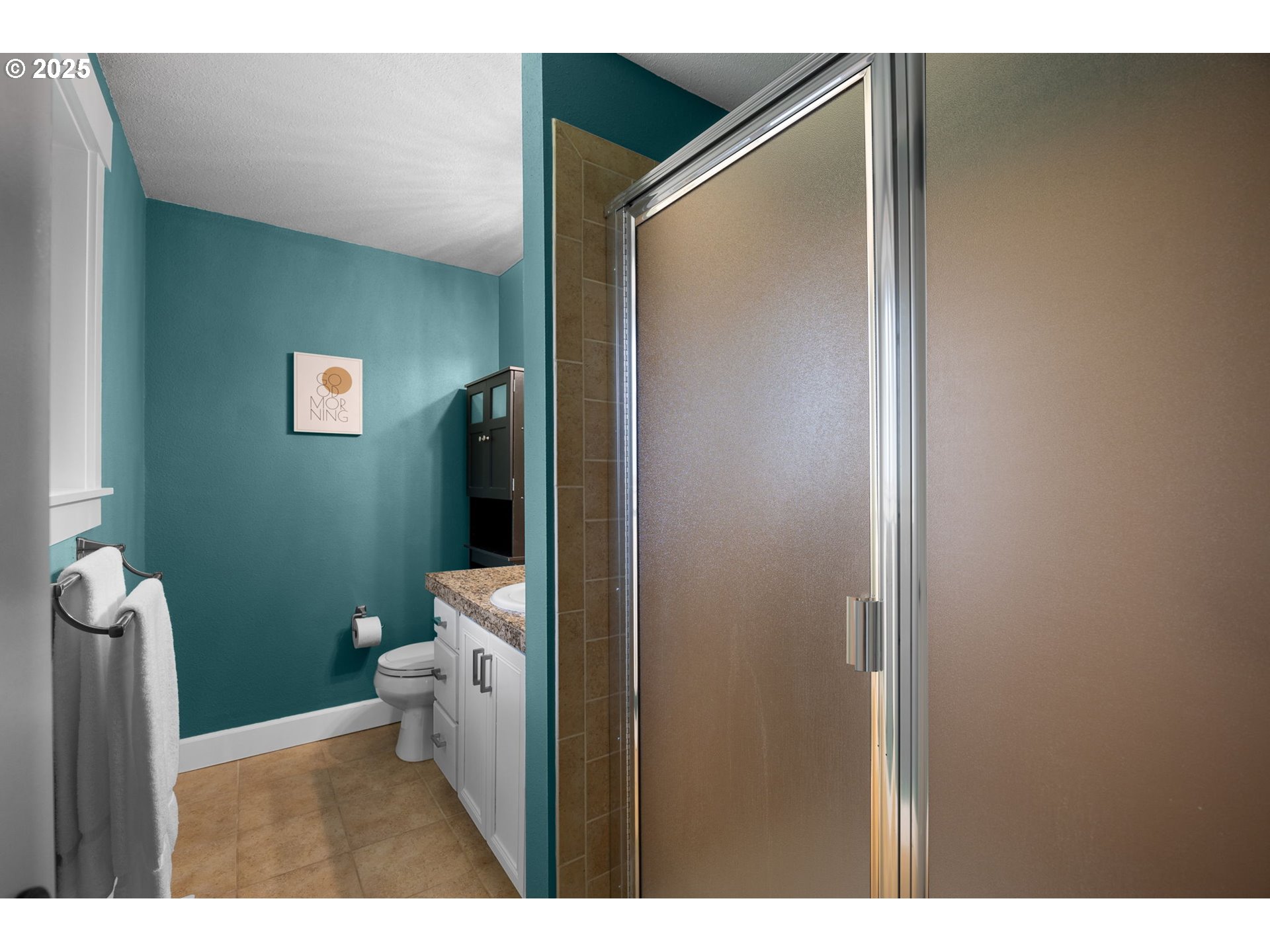 Gladstone, Oregon 97027, United States, 5 Bedrooms Bedrooms, ,3 BathroomsBathrooms,Residential,Active,97293