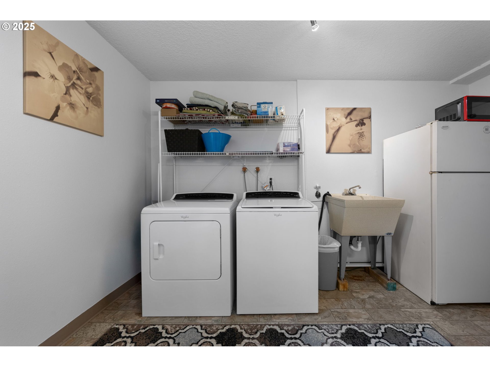 Gladstone, Oregon 97027, United States, 5 Bedrooms Bedrooms, ,3 BathroomsBathrooms,Residential,Active,97293