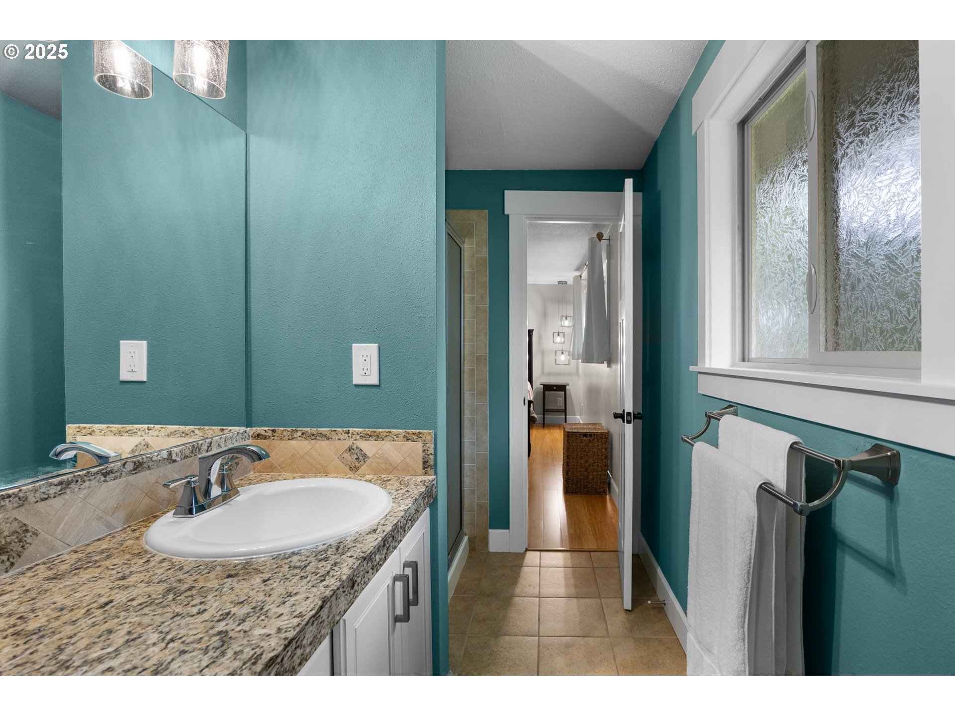 Gladstone, Oregon 97027, United States, 5 Bedrooms Bedrooms, ,3 BathroomsBathrooms,Residential,Active,97293