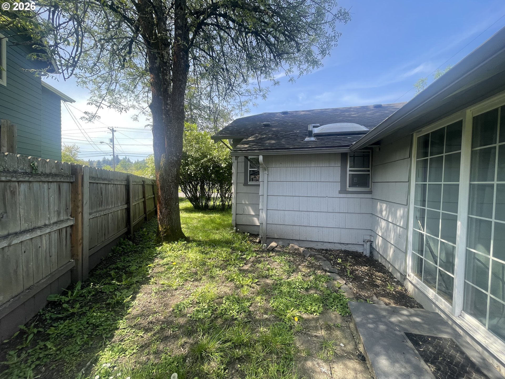 3621 E AMAZON DR