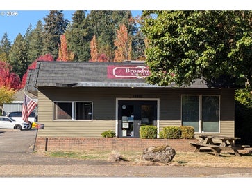 15561 BOONES FERRY RD Lake Oswego OR 97035