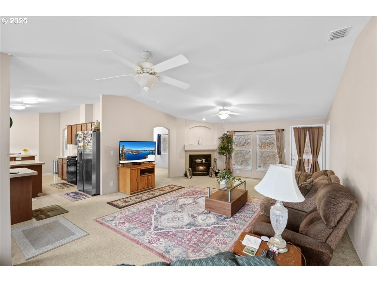 2358 UPPER COW CREEK RD