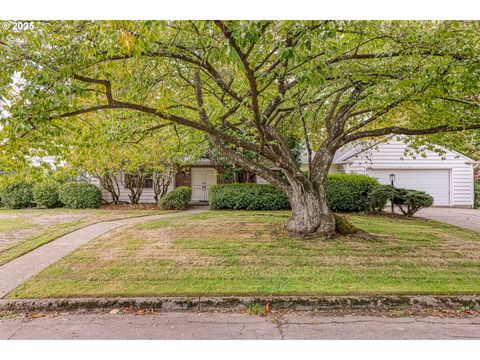 4225 SW 51ST PL Portland OR 97221
