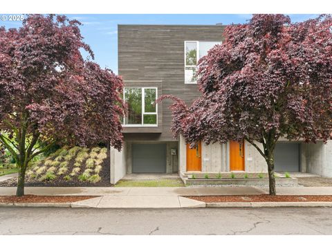 435 N SHAVER ST Portland OR 97227