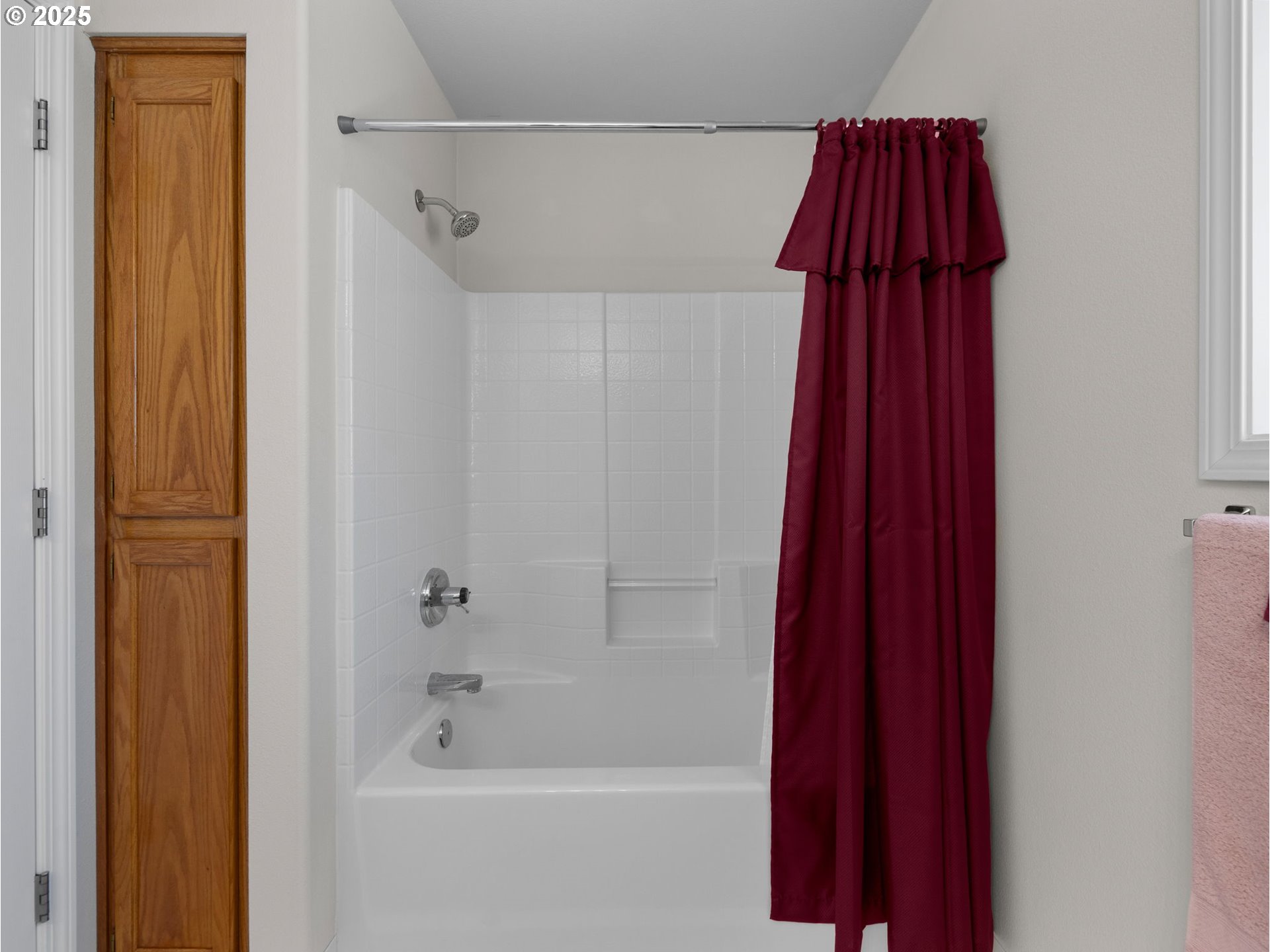 Gresham, Oregon 97080, United States, 4 Bedrooms Bedrooms, ,3 BathroomsBathrooms,Residential,Pending,103625