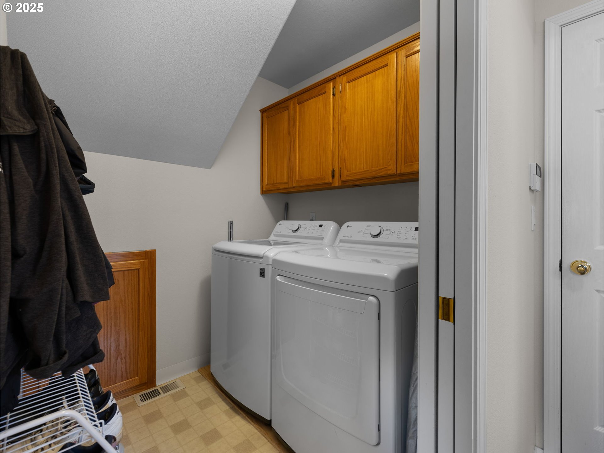 Gresham, Oregon 97080, United States, 4 Bedrooms Bedrooms, ,3 BathroomsBathrooms,Residential,Pending,103625