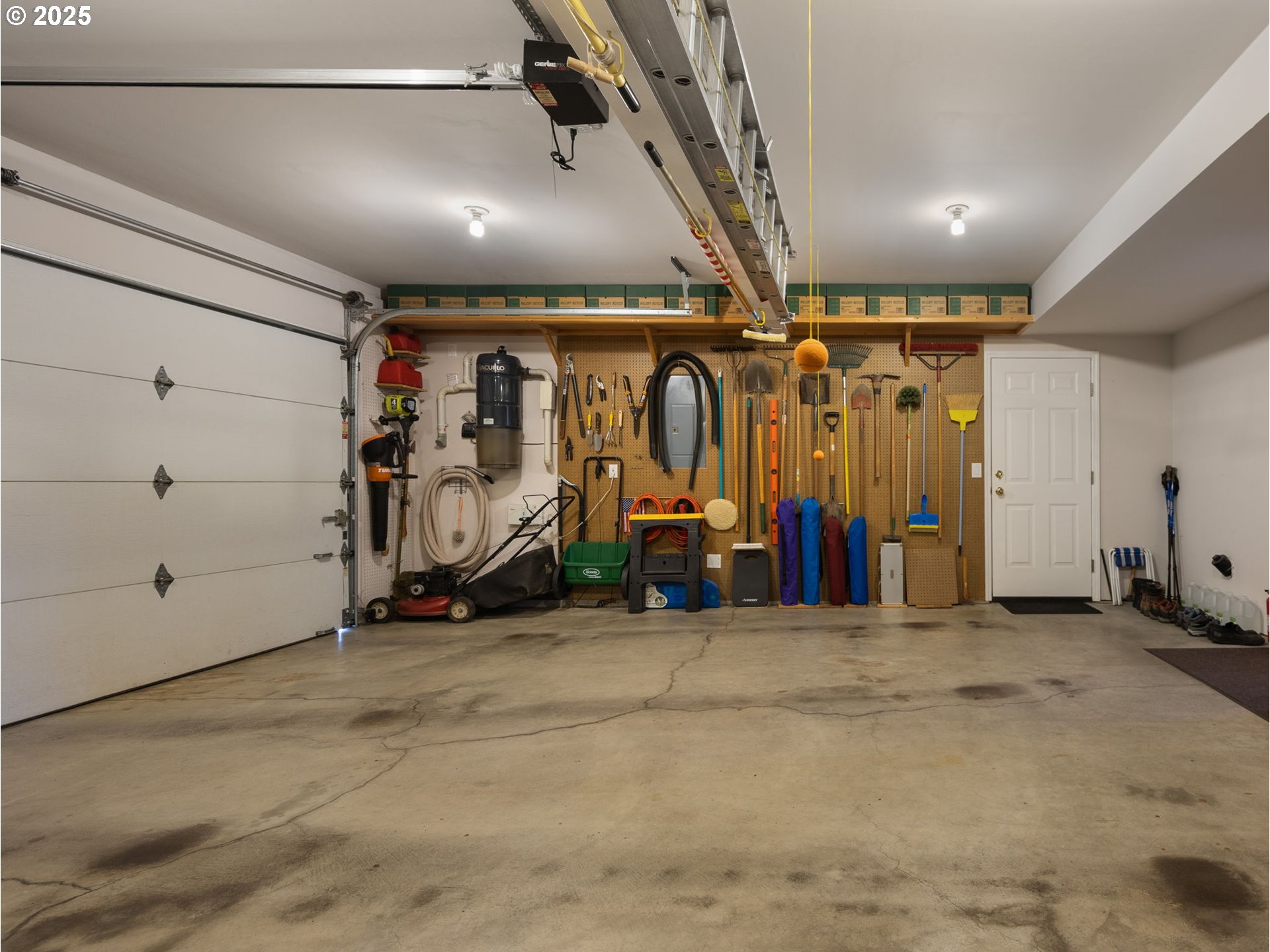 Gresham, Oregon 97080, United States, 4 Bedrooms Bedrooms, ,3 BathroomsBathrooms,Residential,Pending,103625