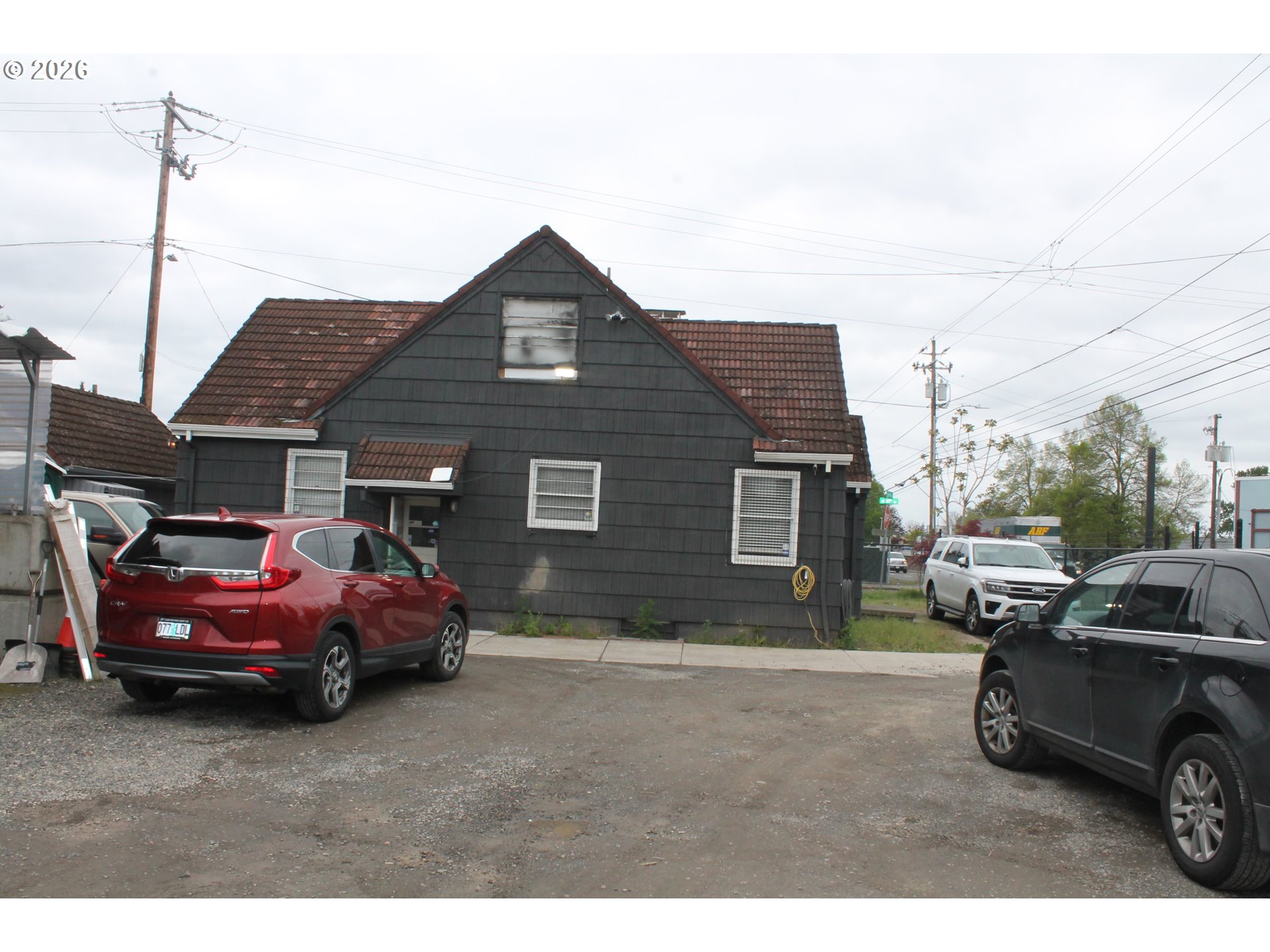 2706 NE COLUMBIA BLVD
