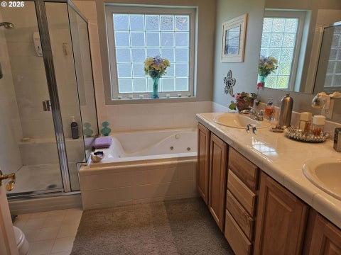 Tiny photo for 70 Magnolia Dr, Creswell, OR 97426 (MLS # 288140427)