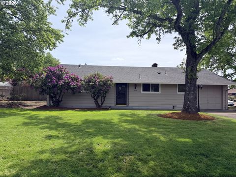 1154 CLINTON DR Eugene OR 97401