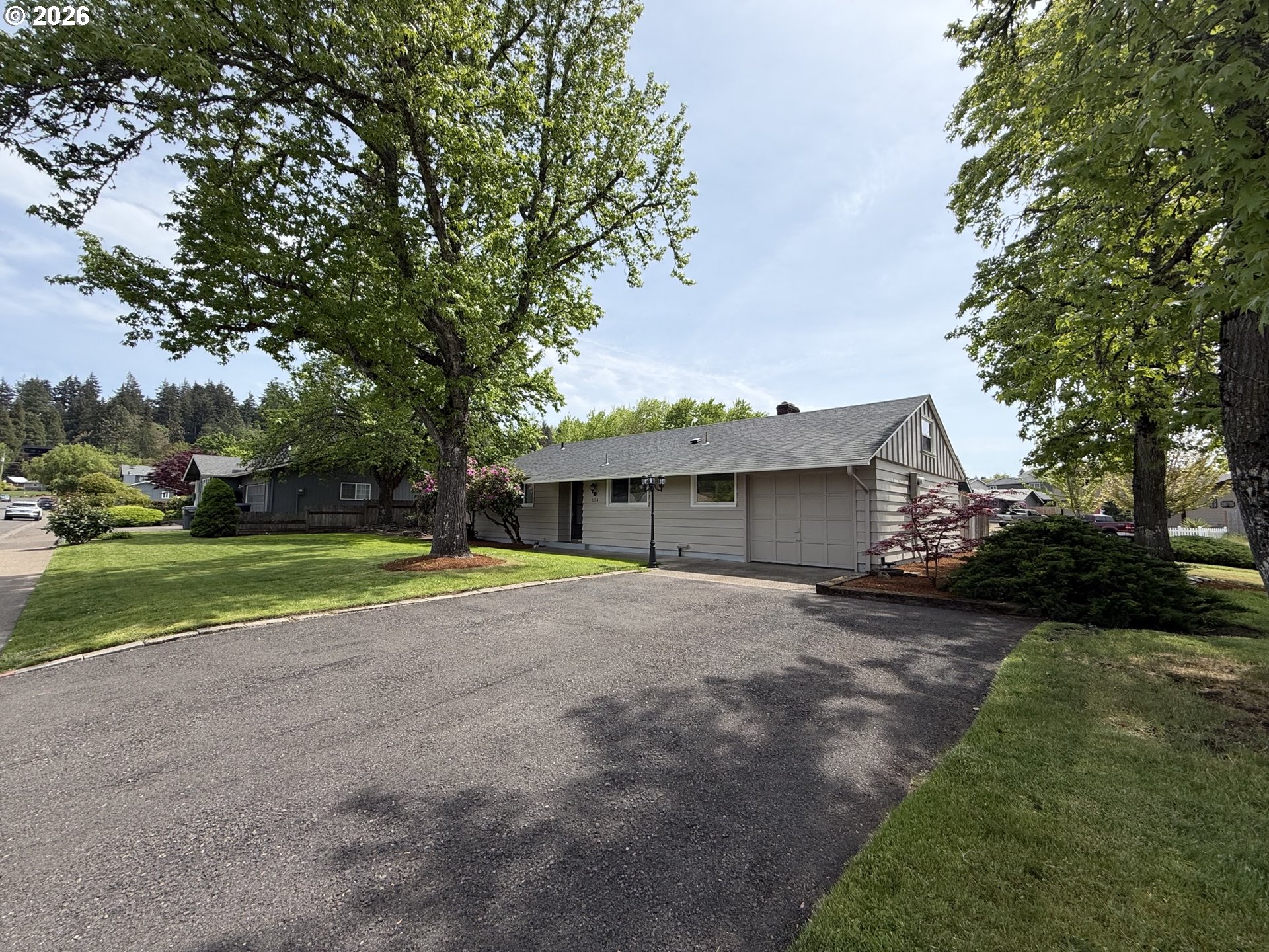 1154 CLINTON DR