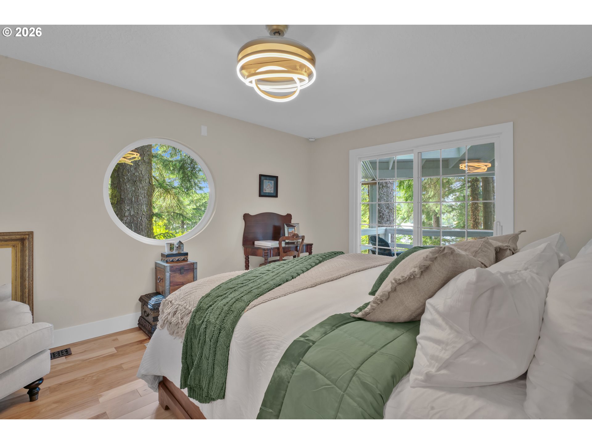 5323 Leavitt Lp.