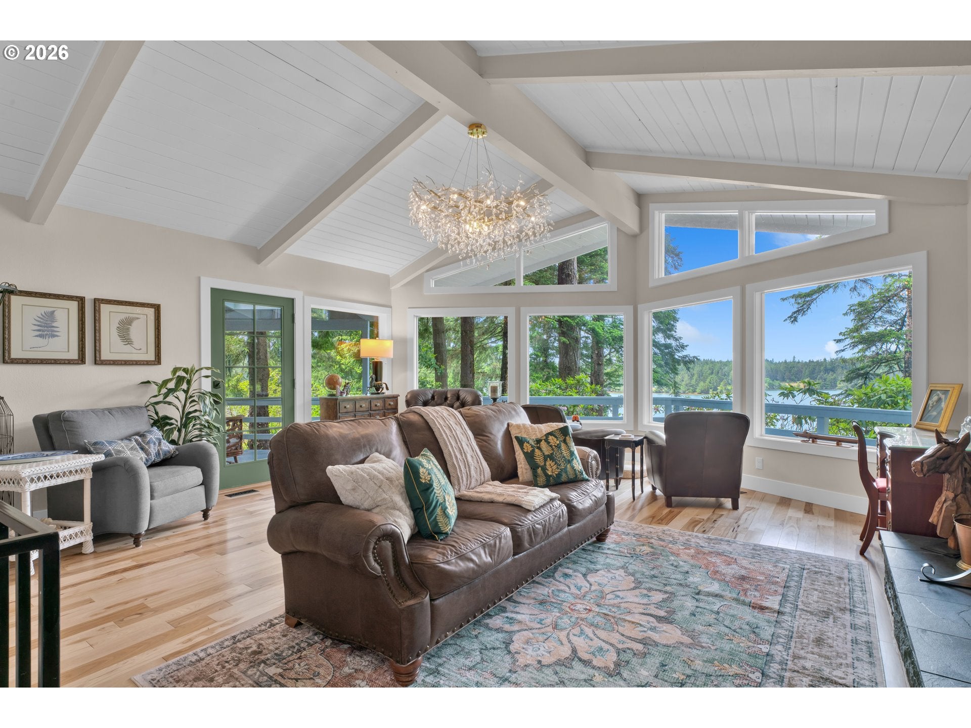 5323 Leavitt Lp.