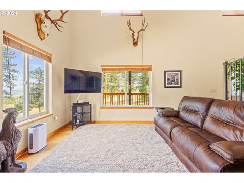 A home in Prineville