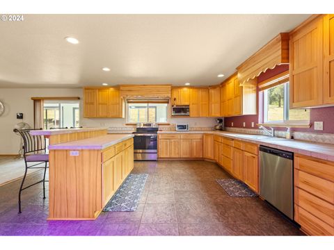 A home in Prineville