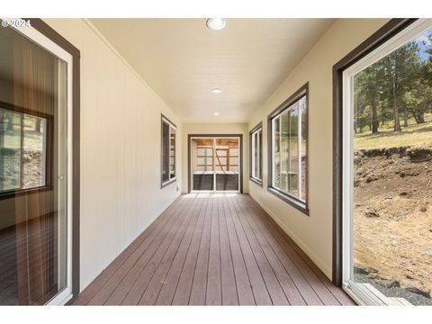 A home in Prineville