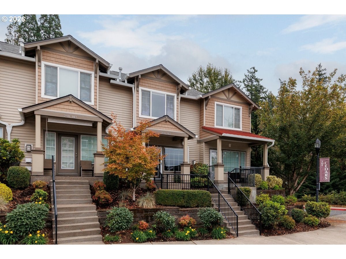 290 NW 116TH AVE 102