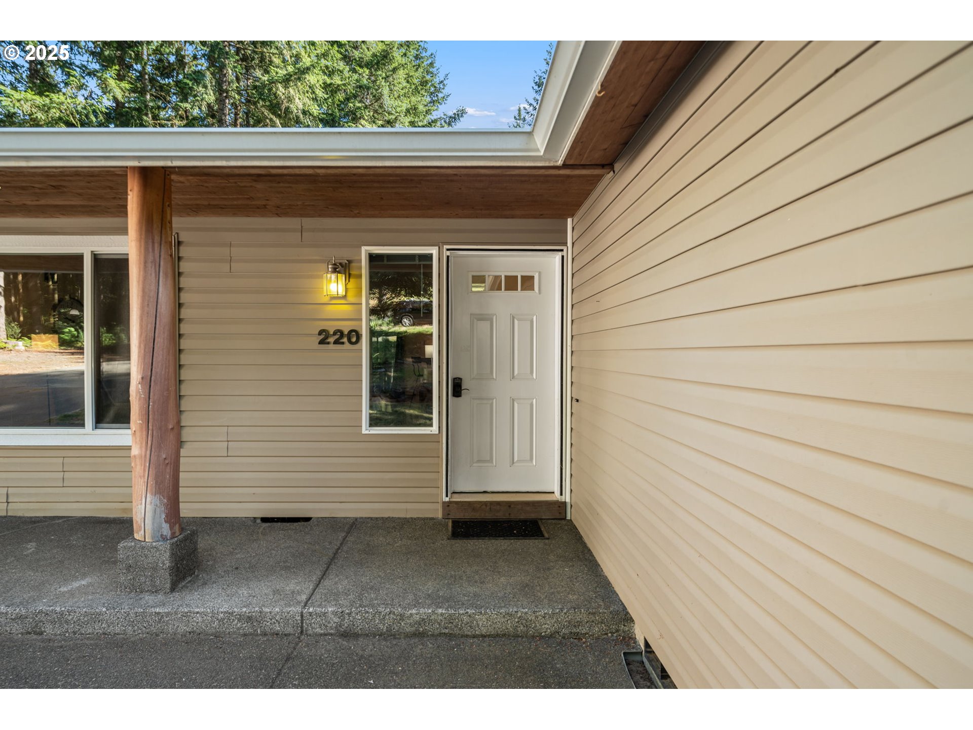 220 TANGEN RD