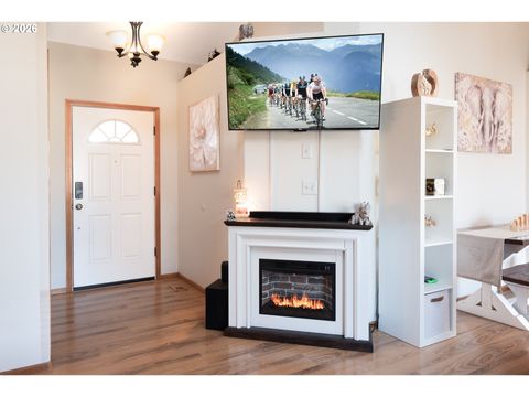 Tiny photo for 74 Sandalwood Loop, Creswell, OR 97426 (MLS # 788030835)