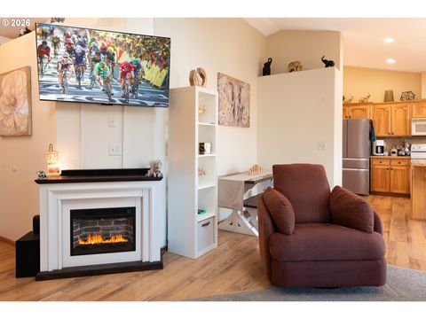 Tiny photo for 74 Sandalwood Loop, Creswell, OR 97426 (MLS # 788030835)