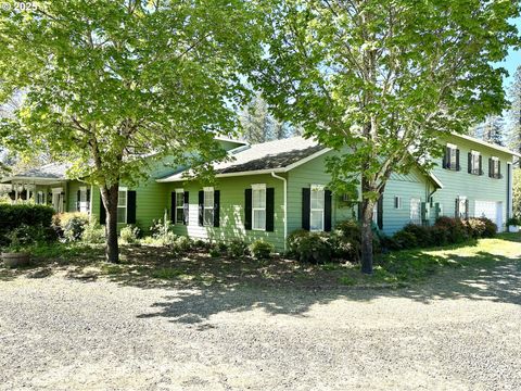 25397 LAMB RD Elmira OR 97437