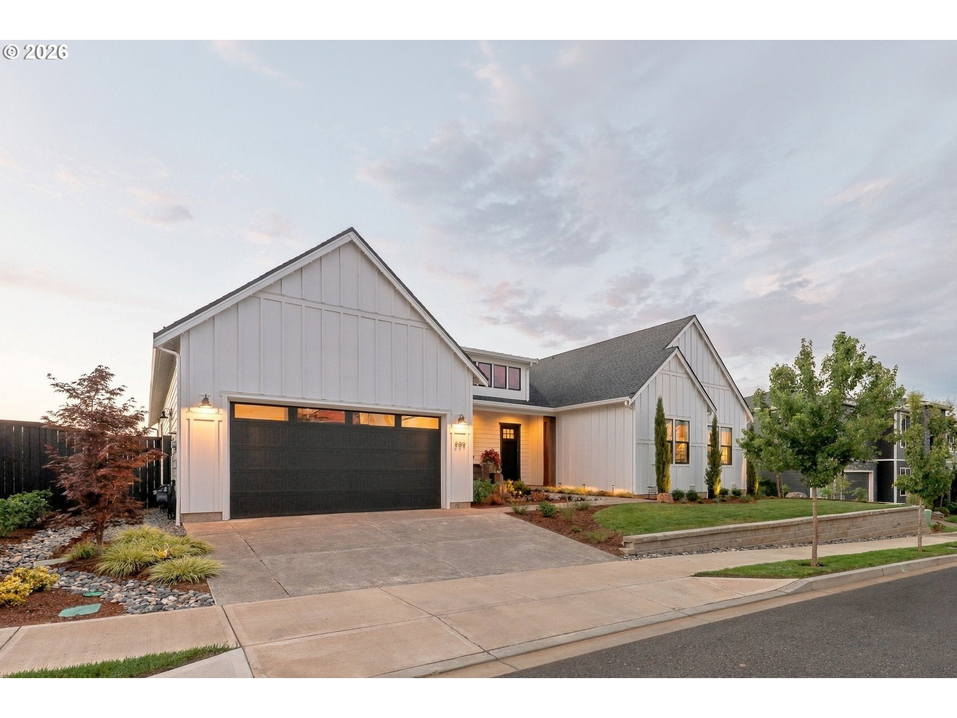 309 W FIR LOOP