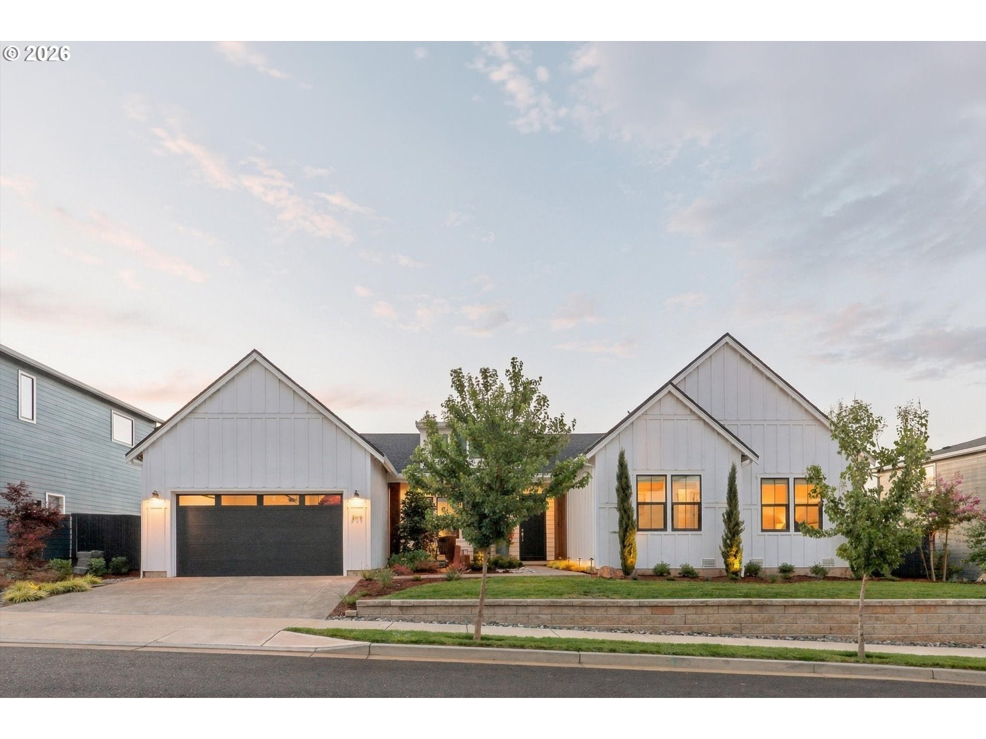 309 W FIR LOOP
