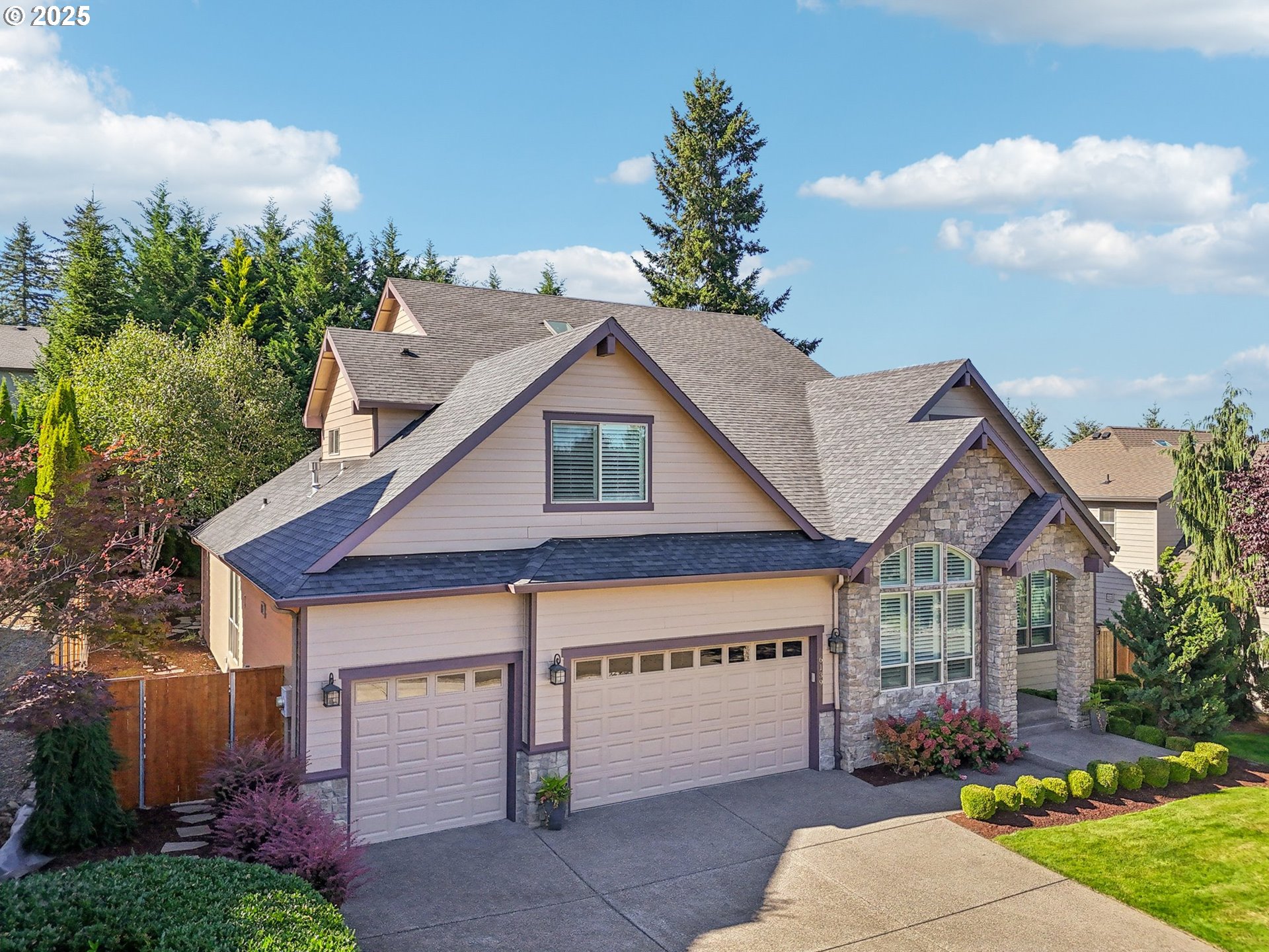 6139 NW KLICKITAT CT