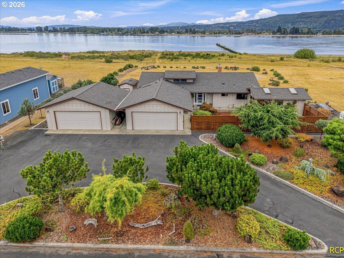 47083 RIVER RANCH LN