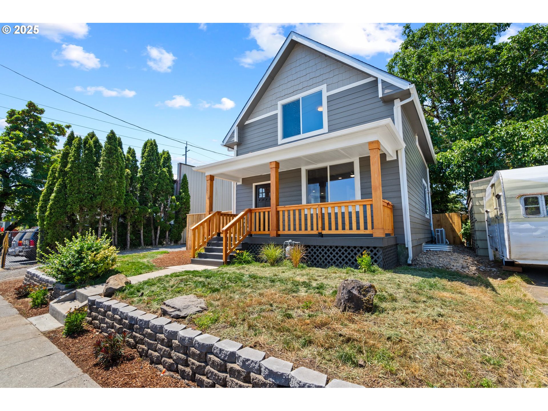 15 NE 80TH AVE