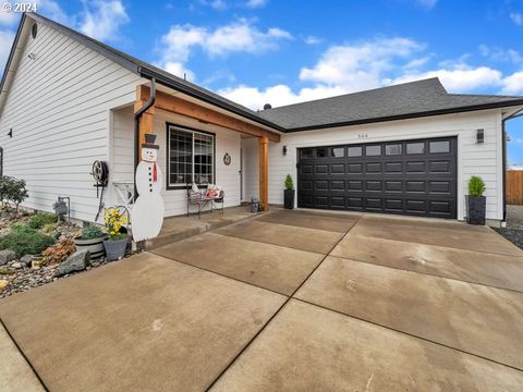 A home in Aumsville