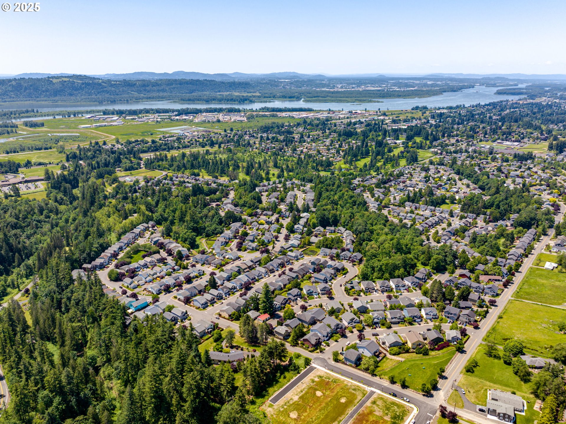 Washougal, Washington 98671, United States, 3 Bedrooms Bedrooms, ,3 BathroomsBathrooms,Residential,Pending,147107