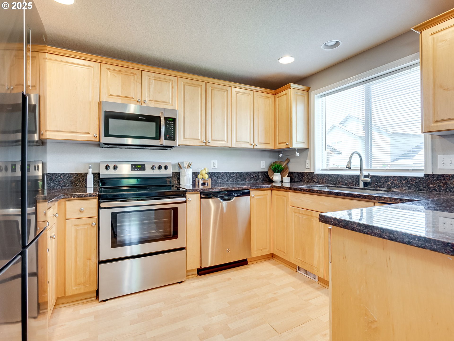 Washougal, Washington 98671, United States, 3 Bedrooms Bedrooms, ,3 BathroomsBathrooms,Residential,Pending,147107