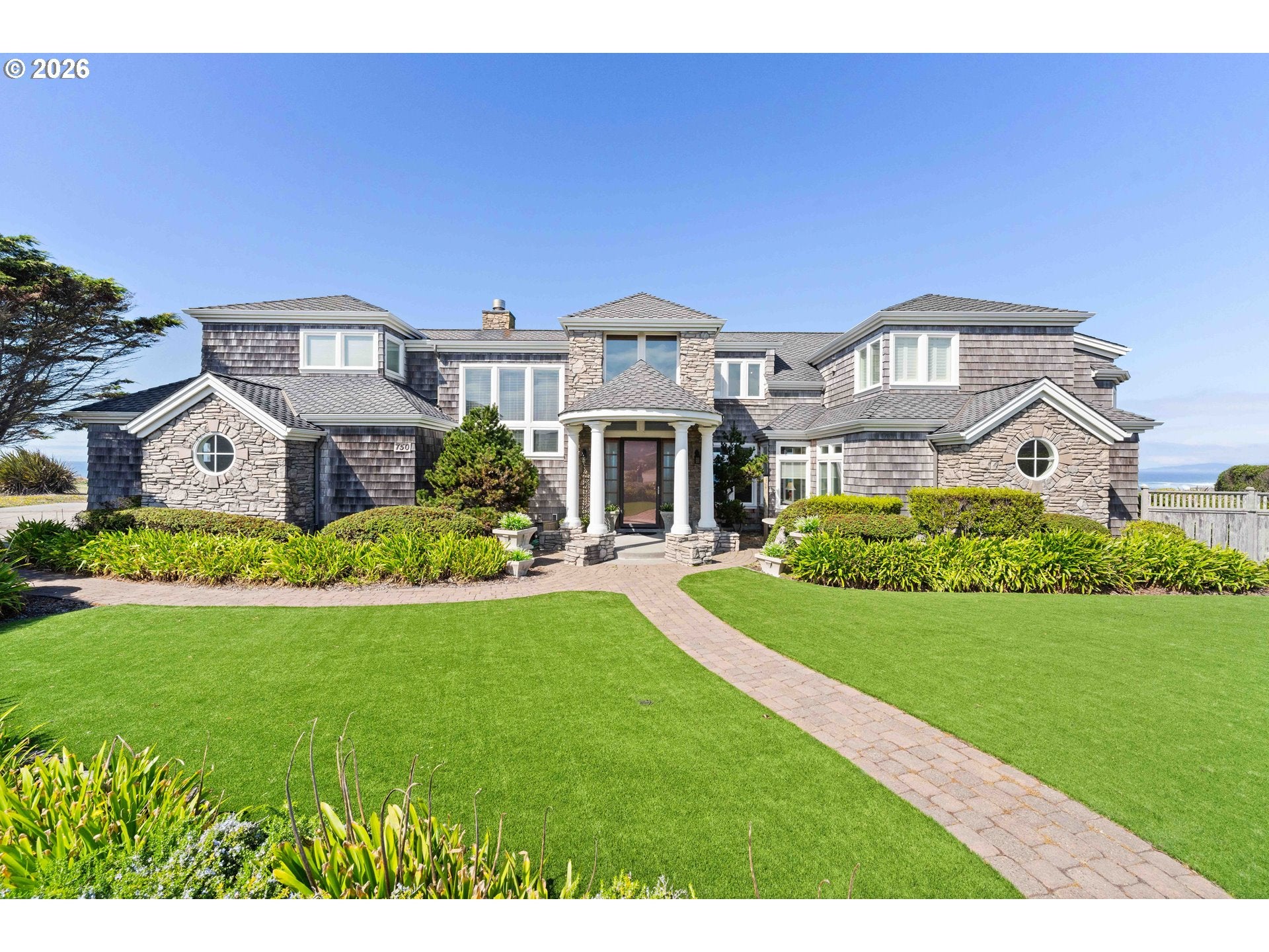 750 BEACH LOOP DR