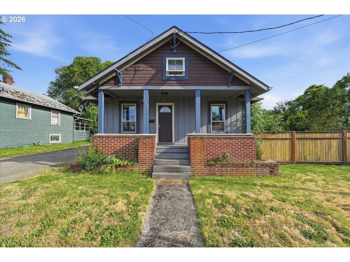 1540 SALEM AVE