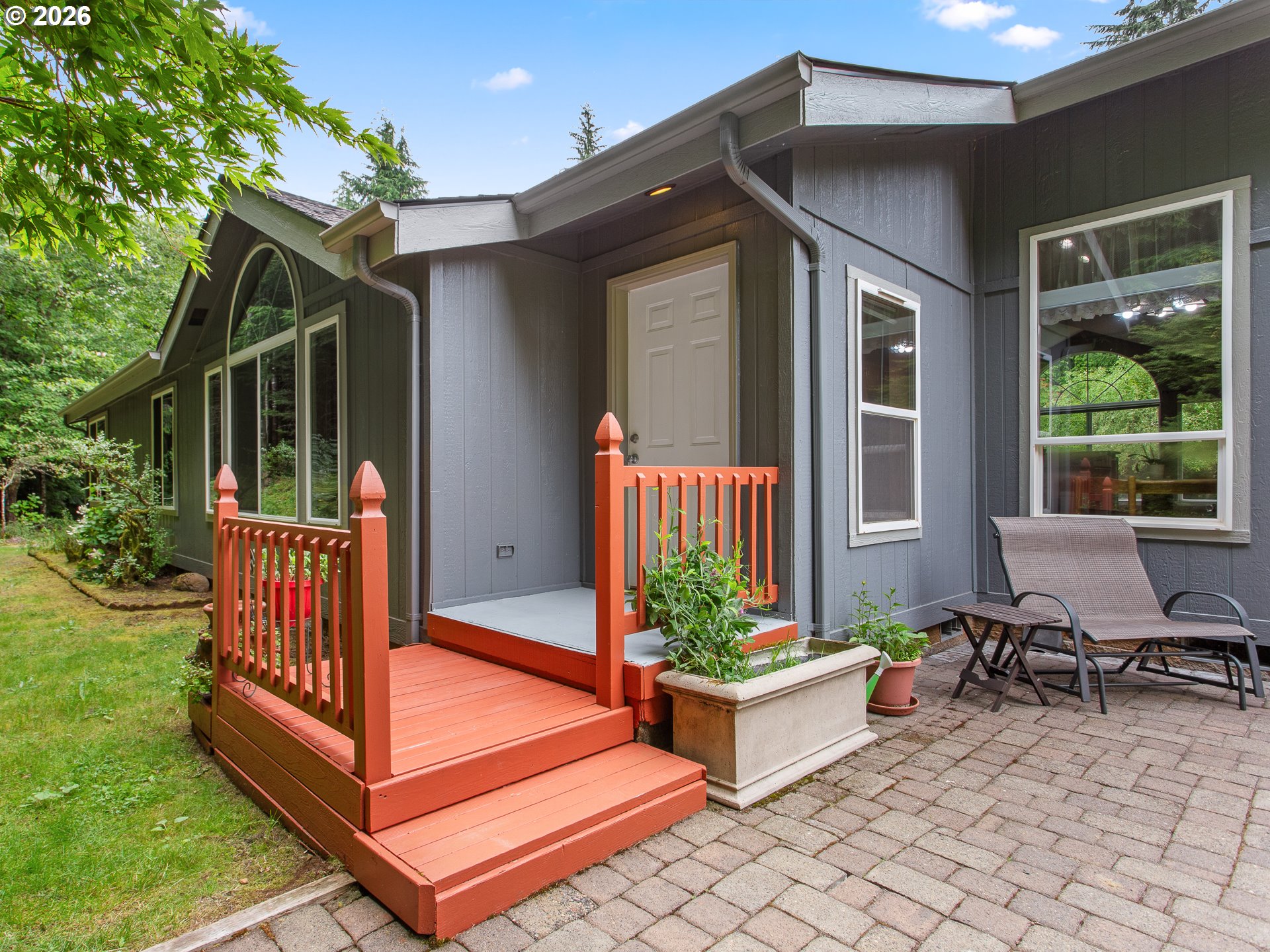 502 SE RED ELDER DR
