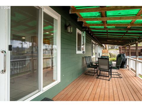 Tiny photo for 805 Queens Ave, Creswell, OR 97426 (MLS # 412440360)