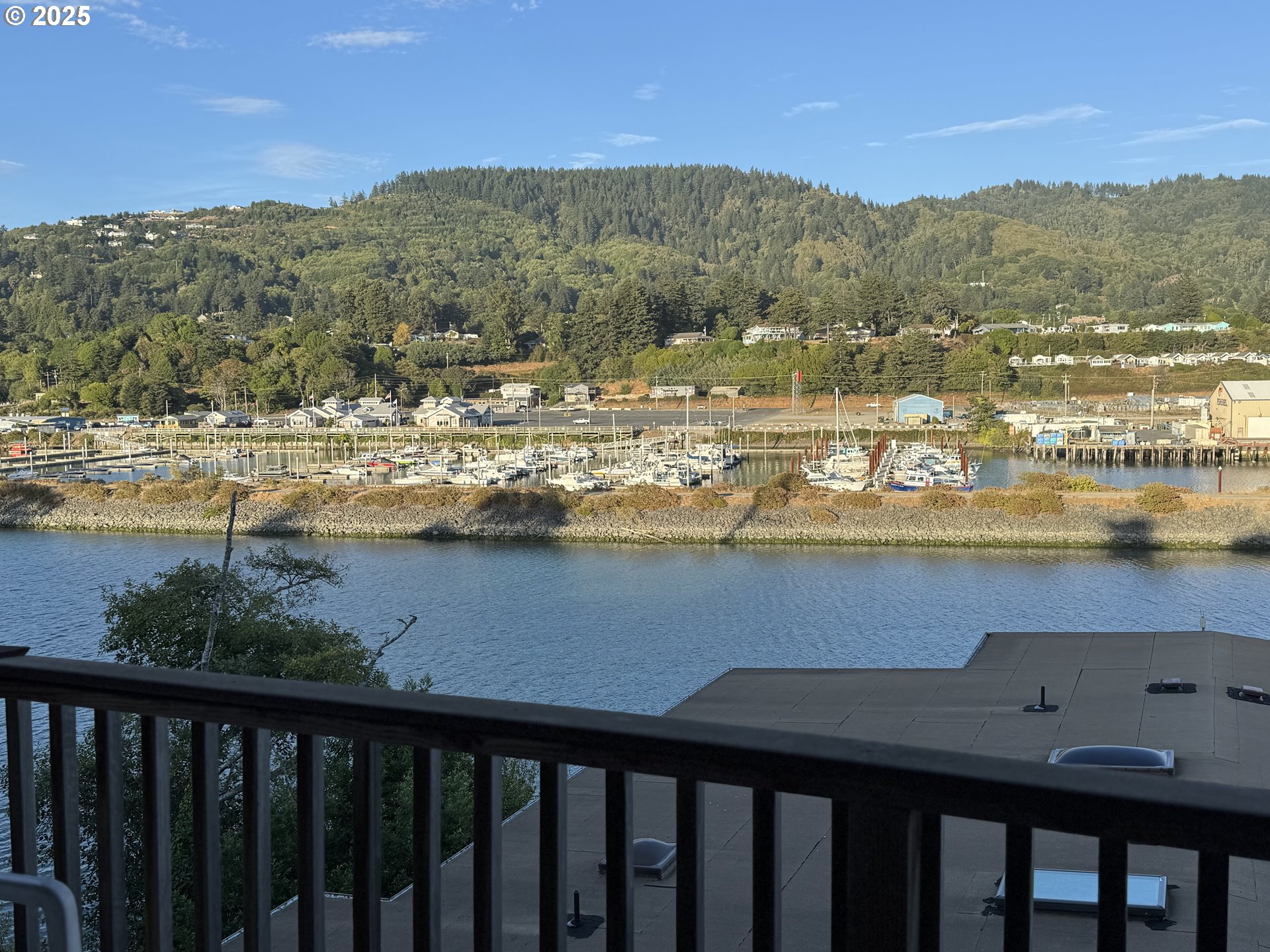 222 DEL NORTE LN 18