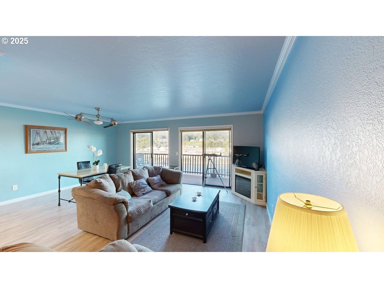 222 DEL NORTE LN 18
