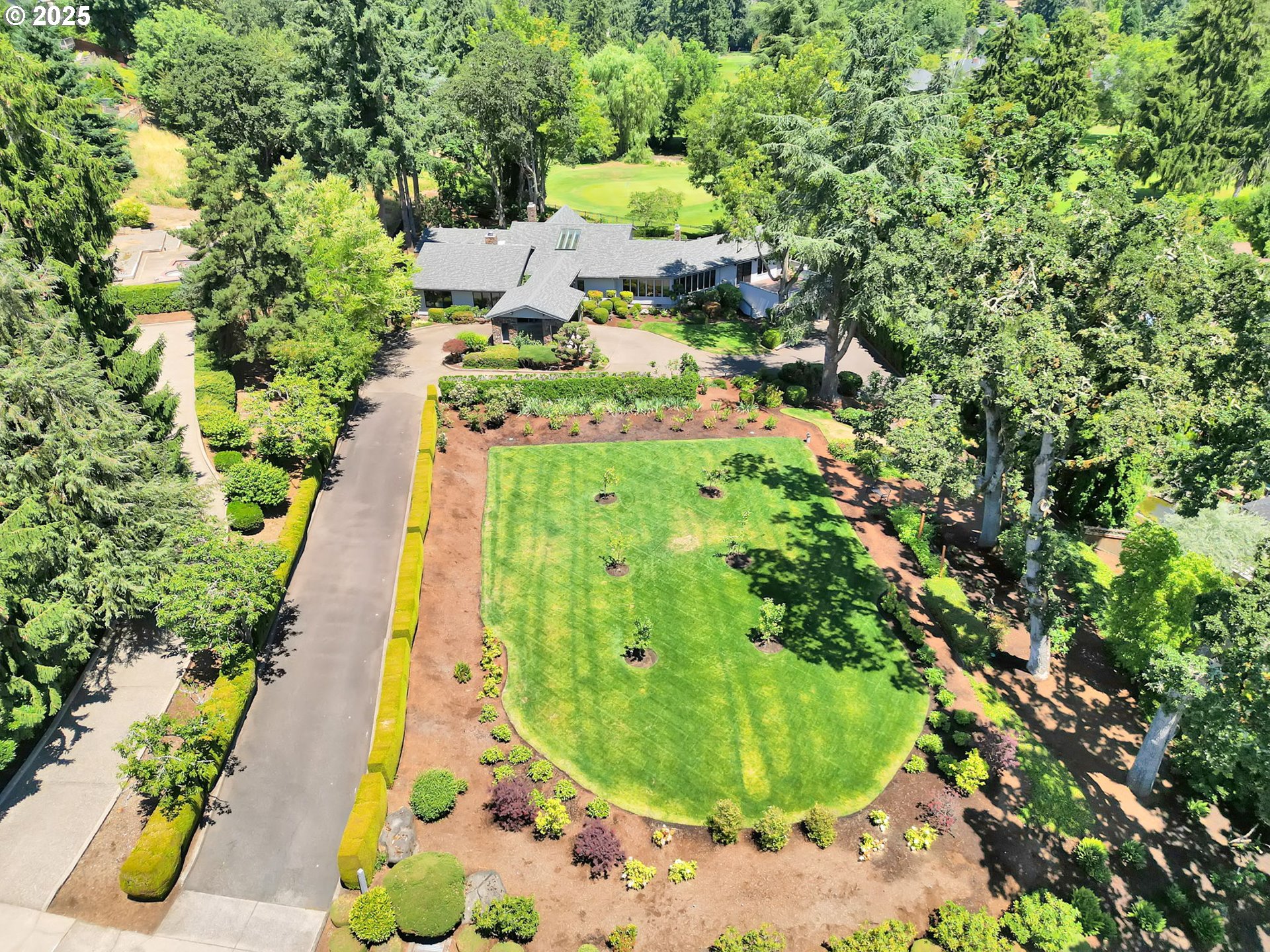 602 SPYGLASS DR