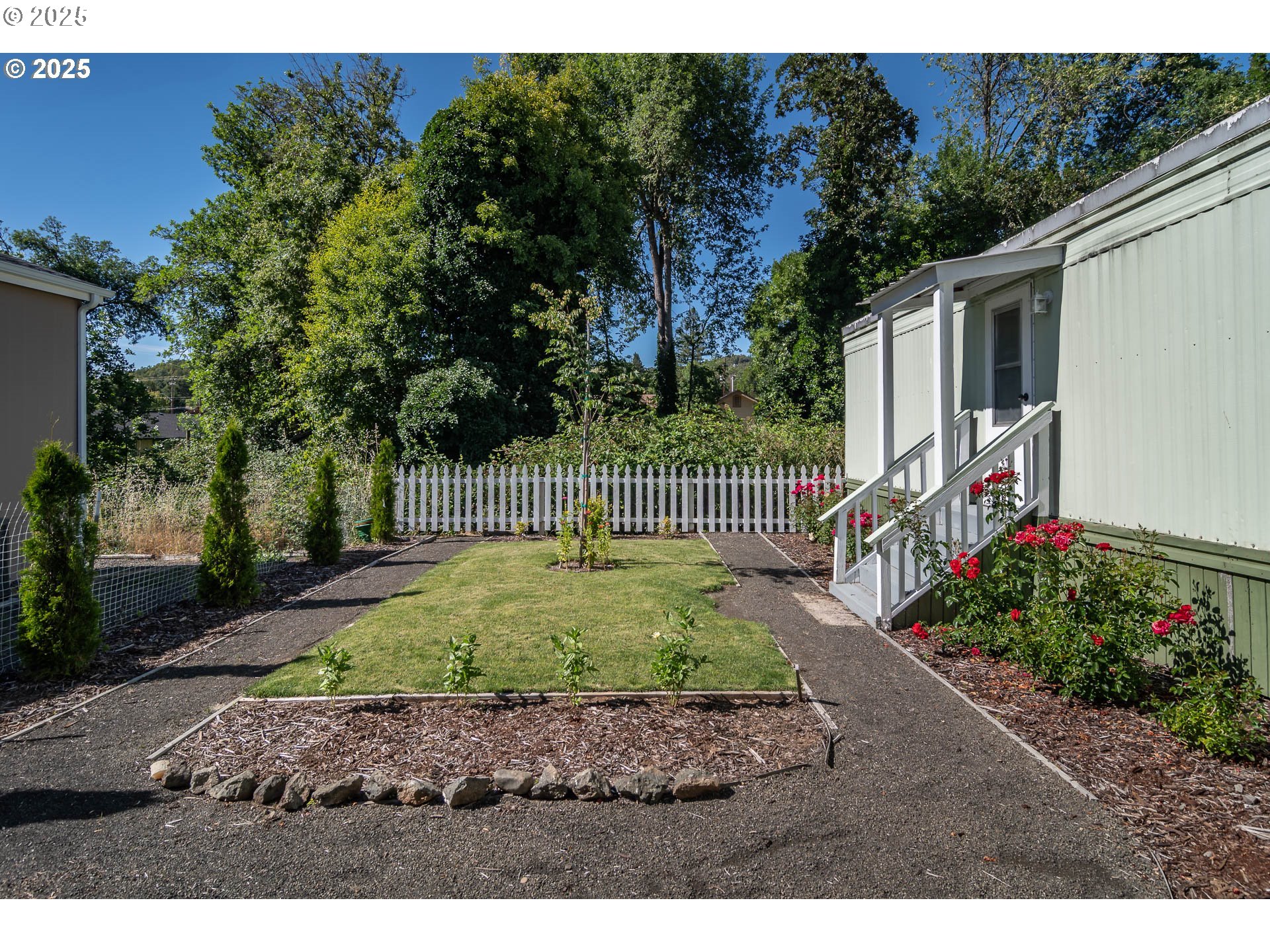 201 NE Peggy AVE 7