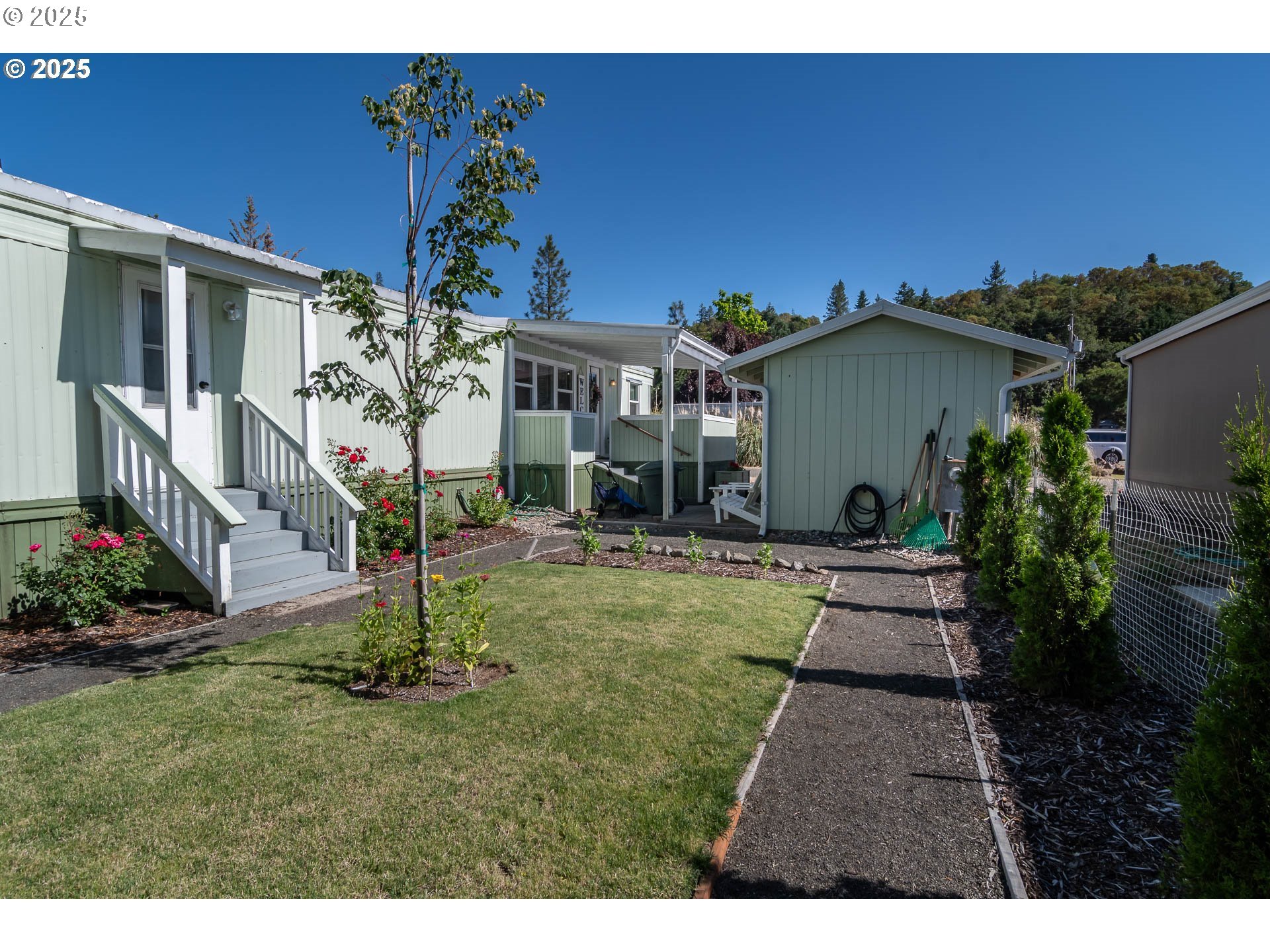 201 NE Peggy AVE 7
