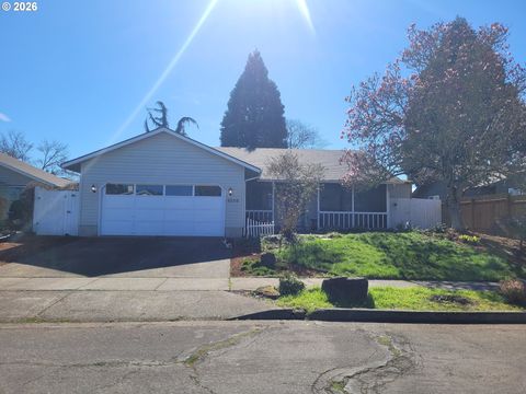 4548 CAMBON ST Eugene OR 97402