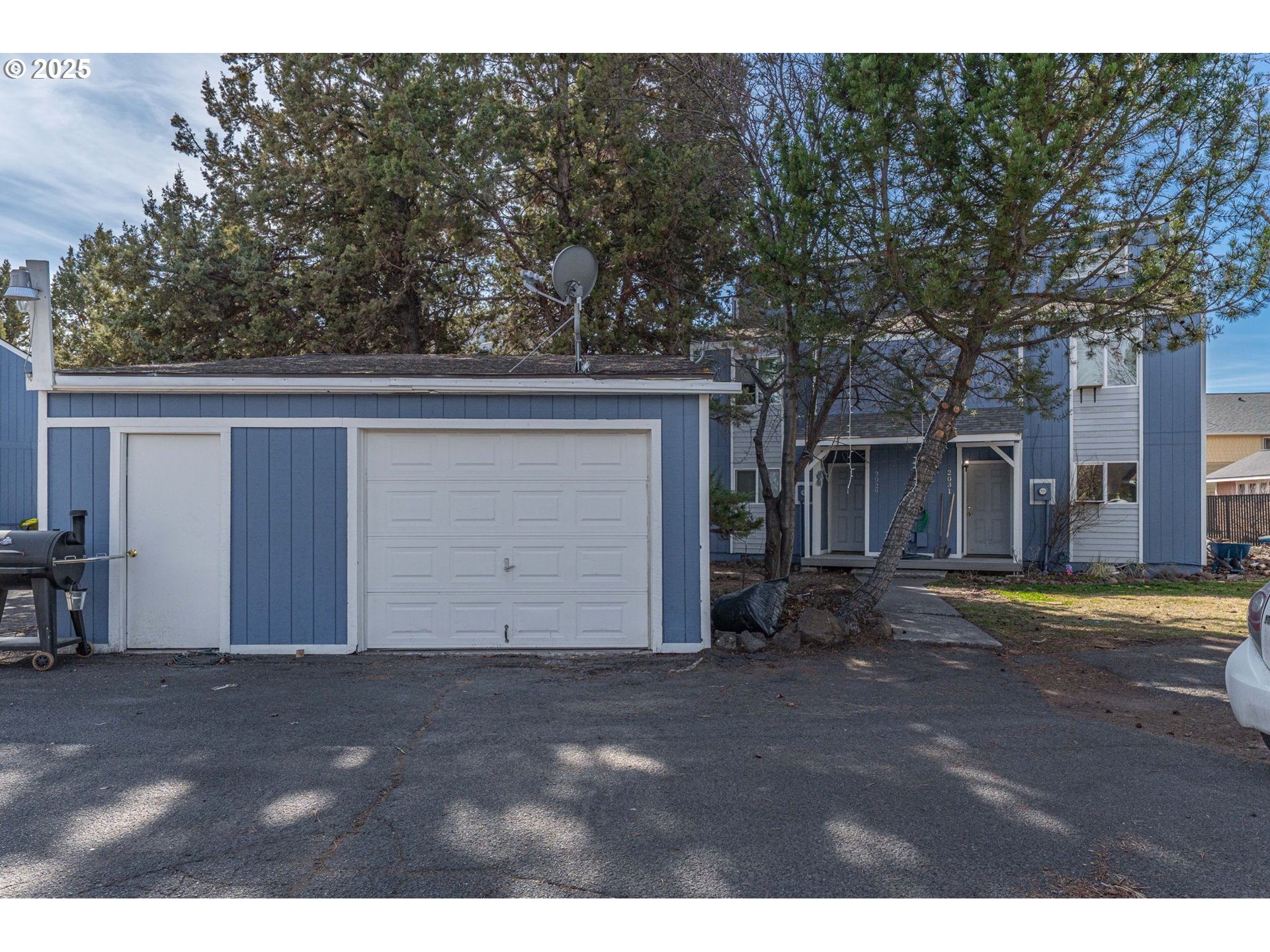 2011 NE NEIL WAY